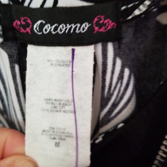 Cute zippered top - Picture 3 of 3